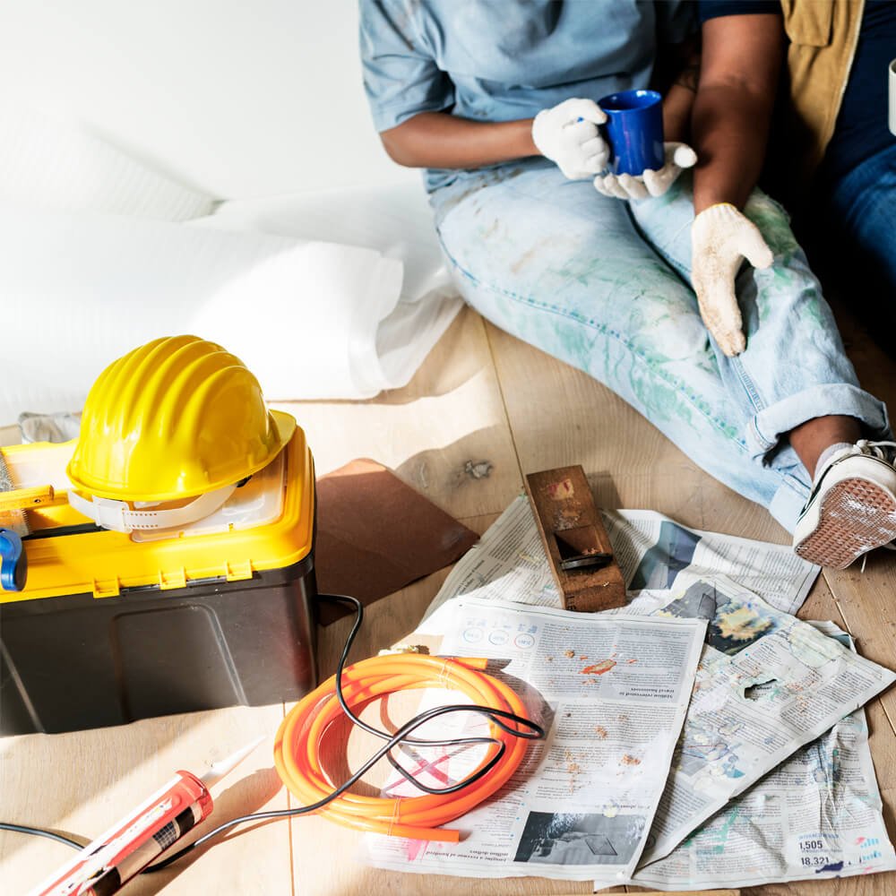 Personal de construcción descansando